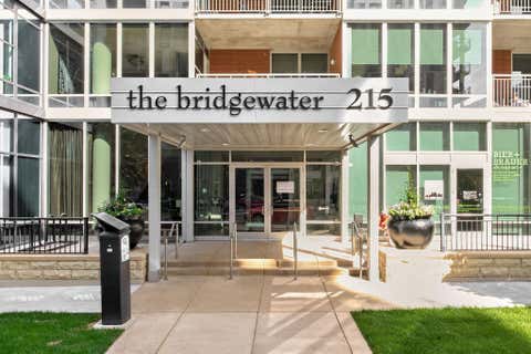 Condo For Sale - 215 10th Avenue<br/> Minneapolis, MN 55415