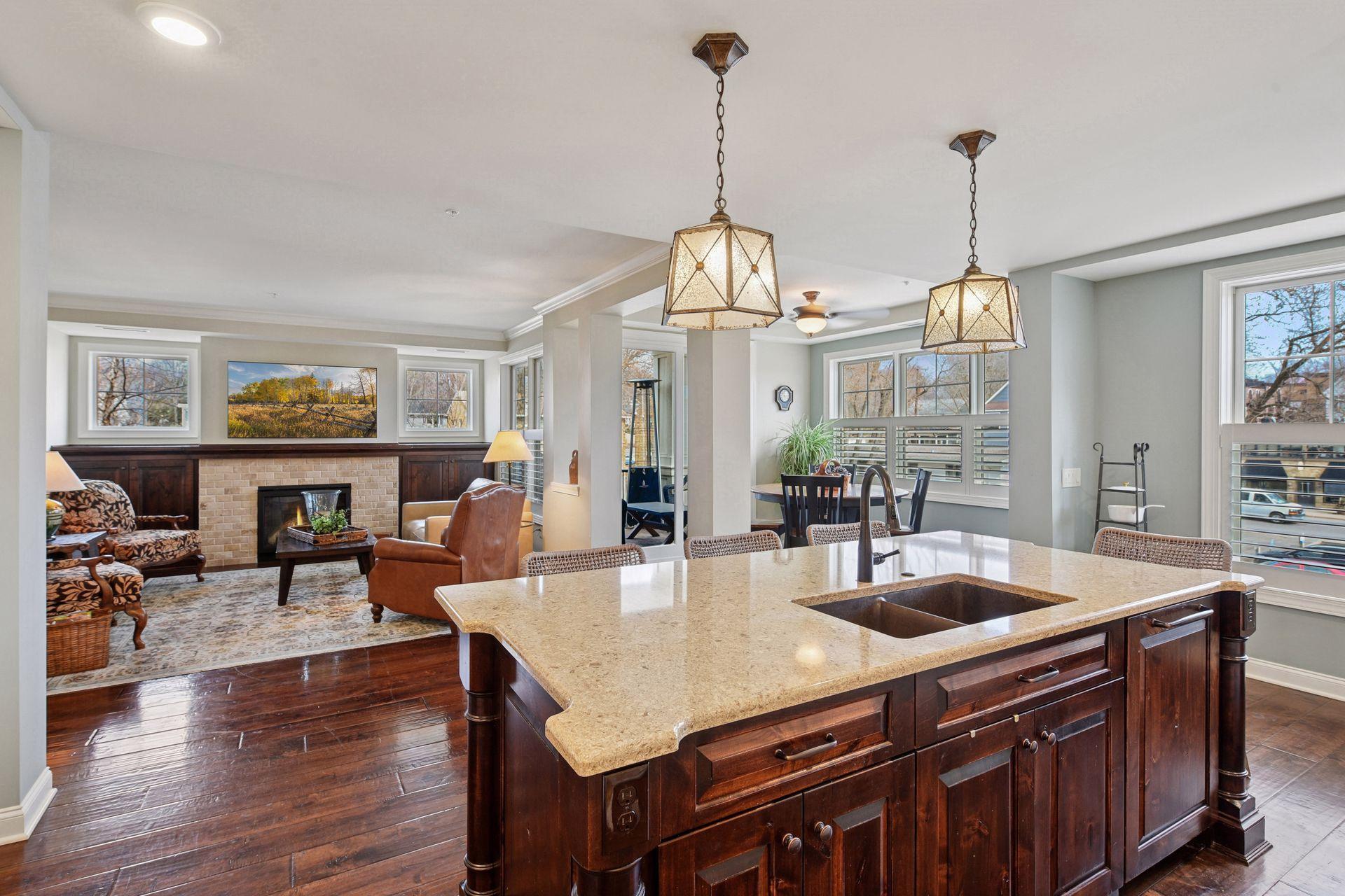 415 Indian Mound Street #103, Wayzata, Minnesota image 6