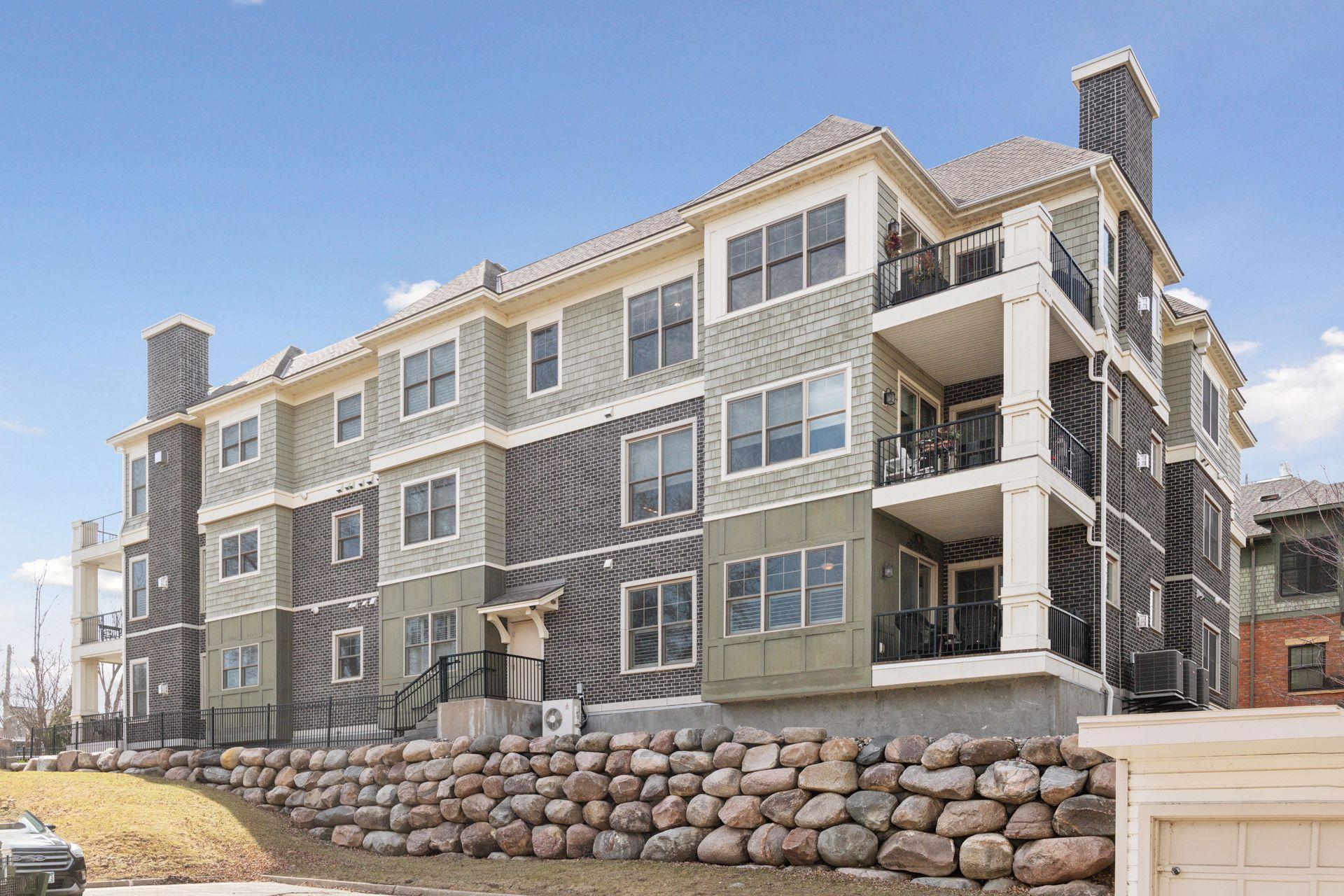 415 Indian Mound Street #103, Wayzata, Minnesota image 33
