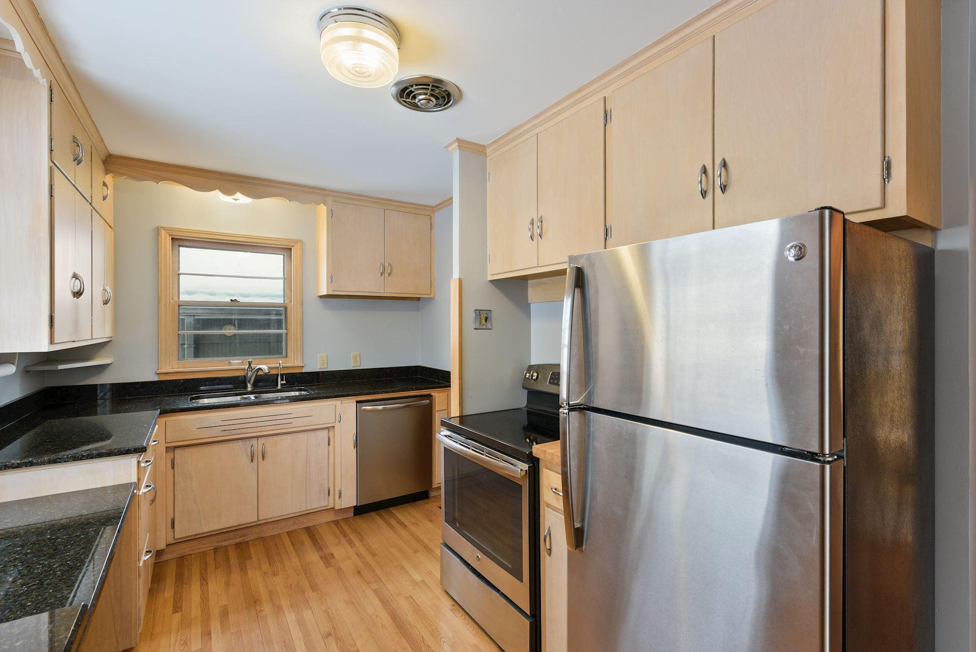720 Wayzata Boulevard, Wayzata, Minnesota image 8