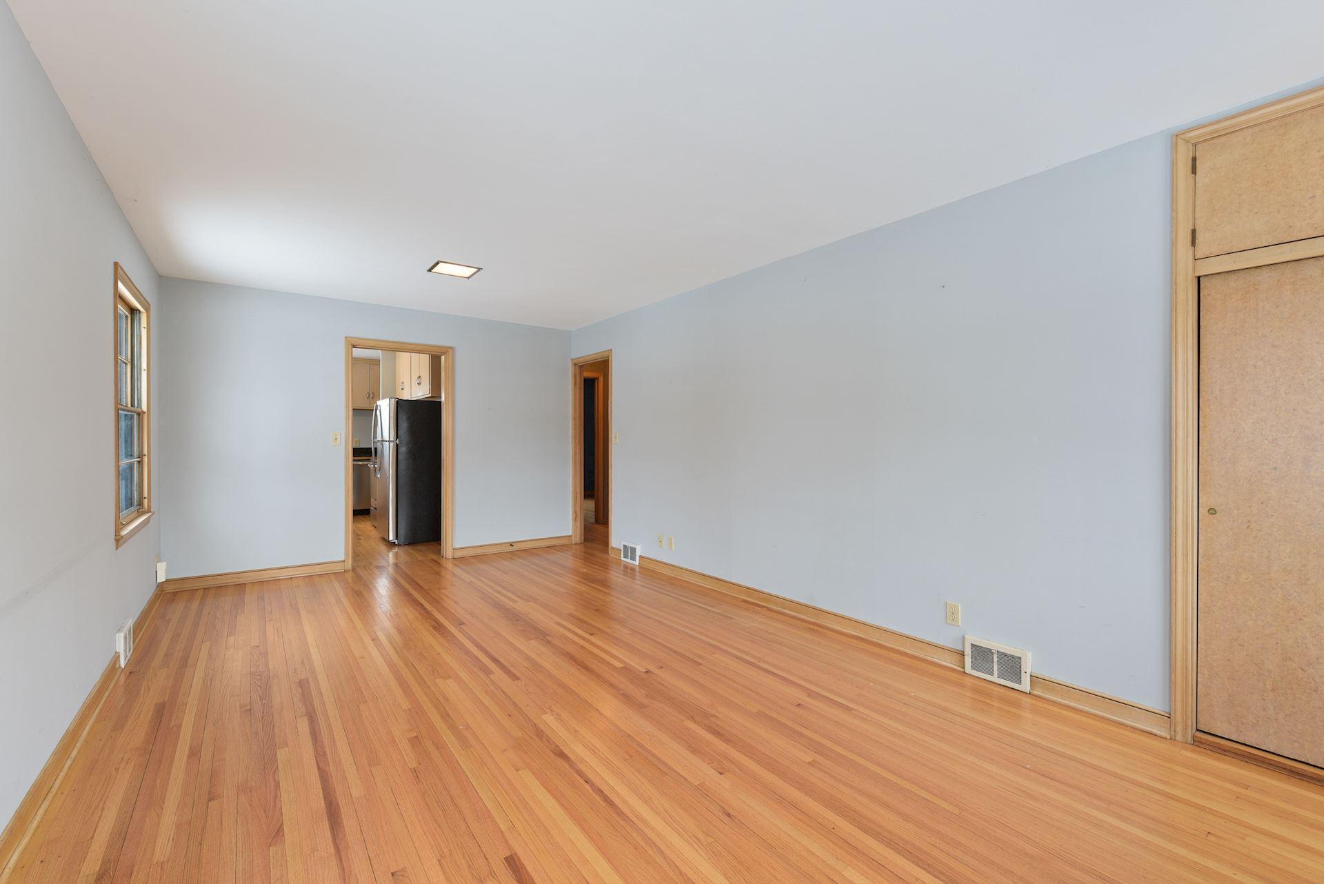 720 Wayzata Boulevard, Wayzata, Minnesota image 4