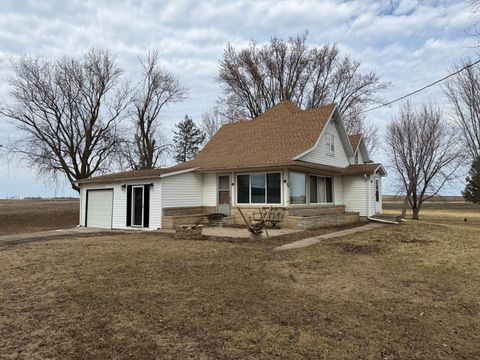 Homes For Sale - 5825 Highway 30<br/> Blooming Prairie, MN 55917