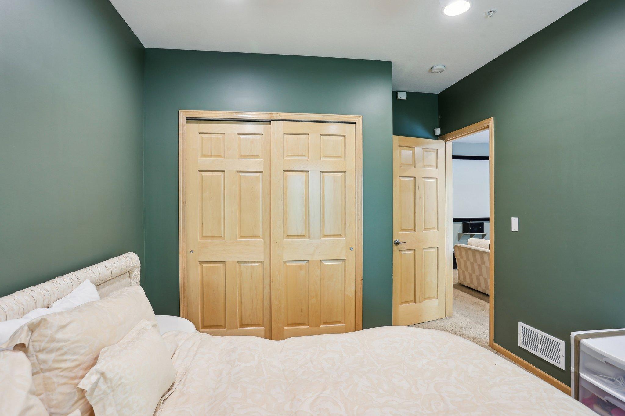 15561 Lilac Drive, Eden Prairie, Minnesota image 34
