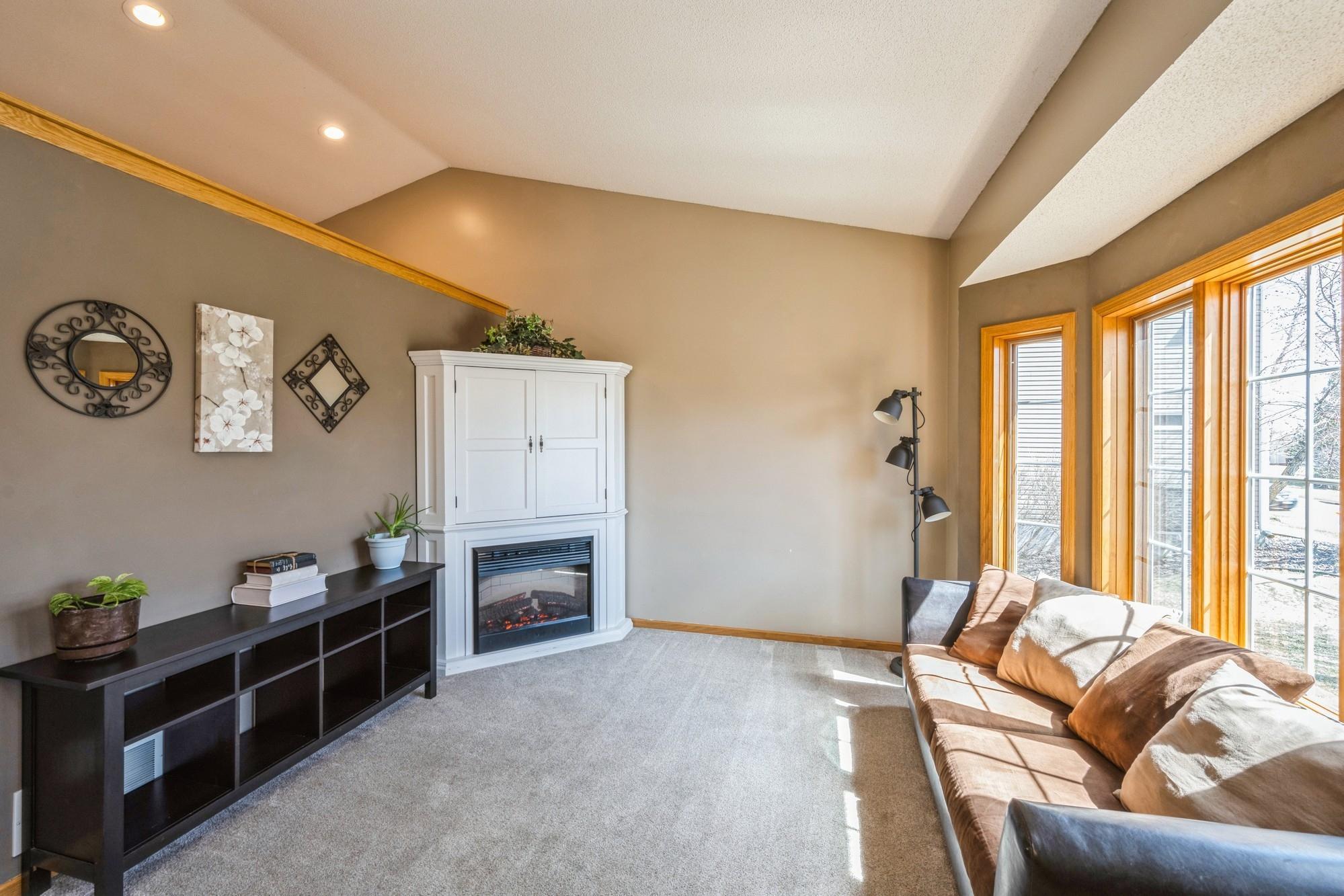 23554 Aspen Drive, Rogers, Minnesota image 1