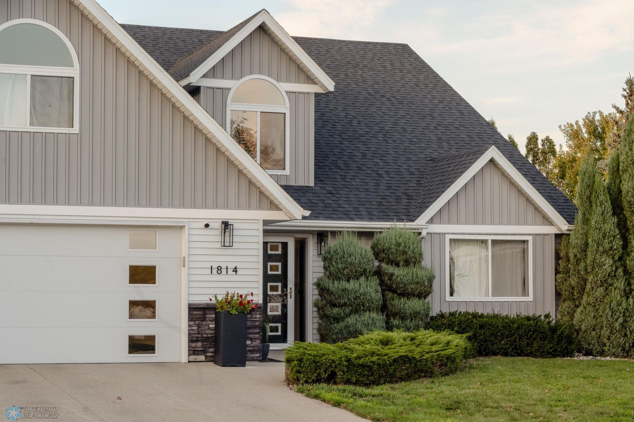 1814 Brentwood Court, West Fargo, North Dakota image 2