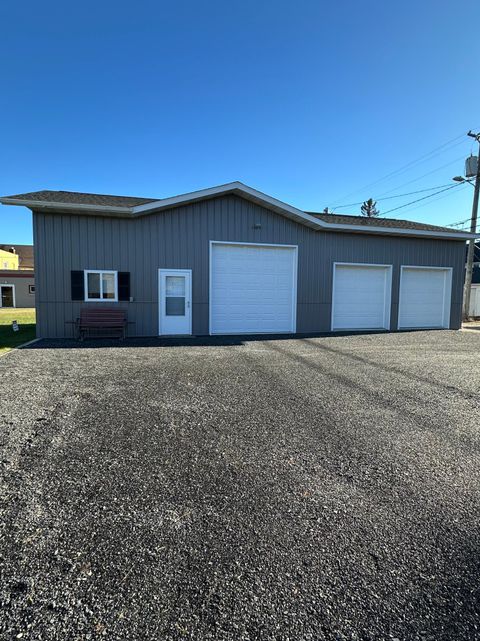 Homes For Sale - 425 4th Street<br/> Koochiching County, International Falls, MN 56649