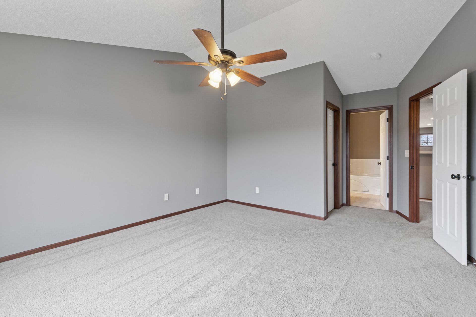 435 Stonewood Lane, Burnsville, Minnesota image 15