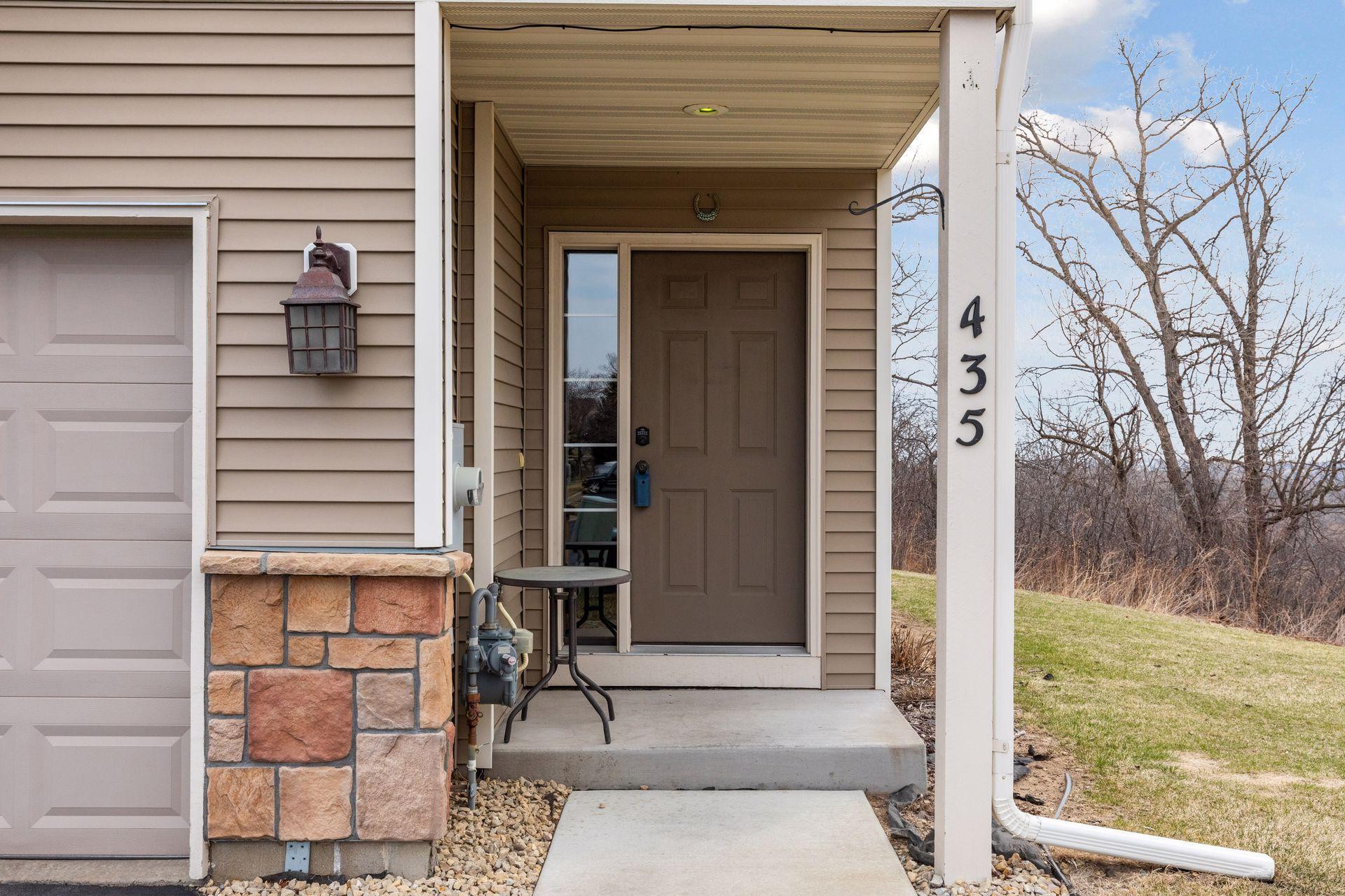 435 Stonewood Lane, Burnsville, Minnesota image 2