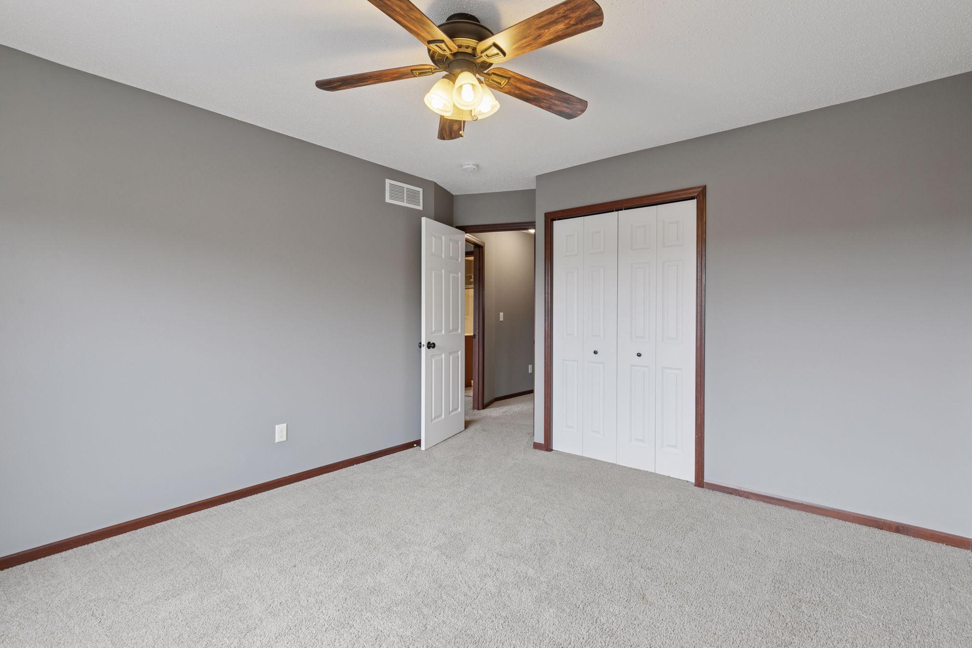 435 Stonewood Lane, Burnsville, Minnesota image 20