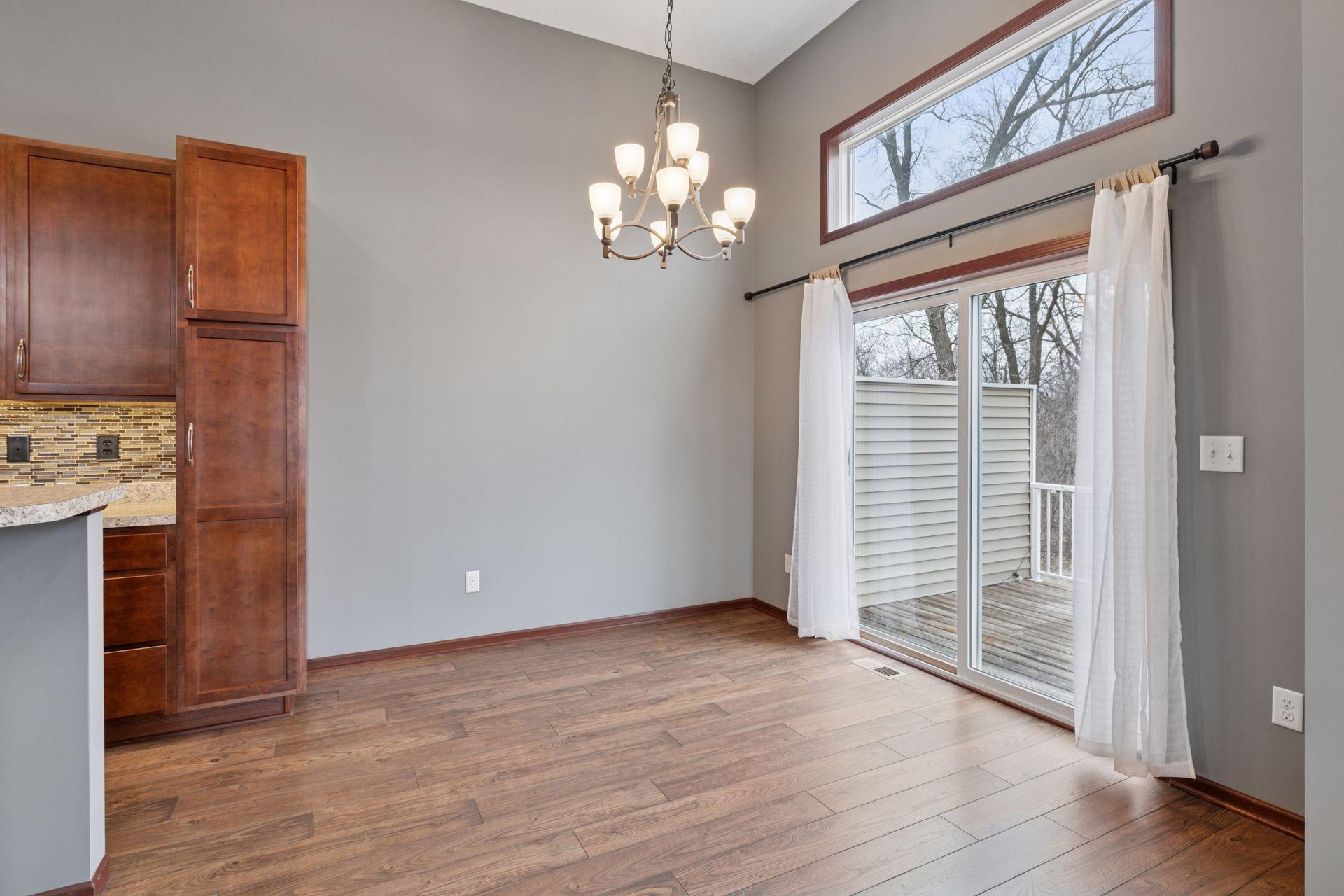 435 Stonewood Lane, Burnsville, Minnesota image 8