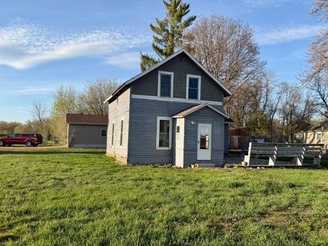 Homes For Sale - 101 5th Avenue<br/> Lisbon, ND 58054