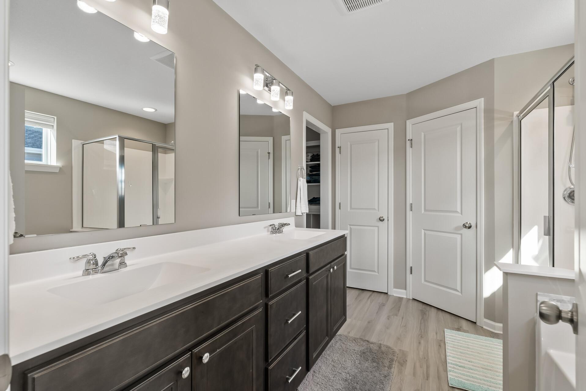 5639 Cheshire Lane, Plymouth, Minnesota image 29