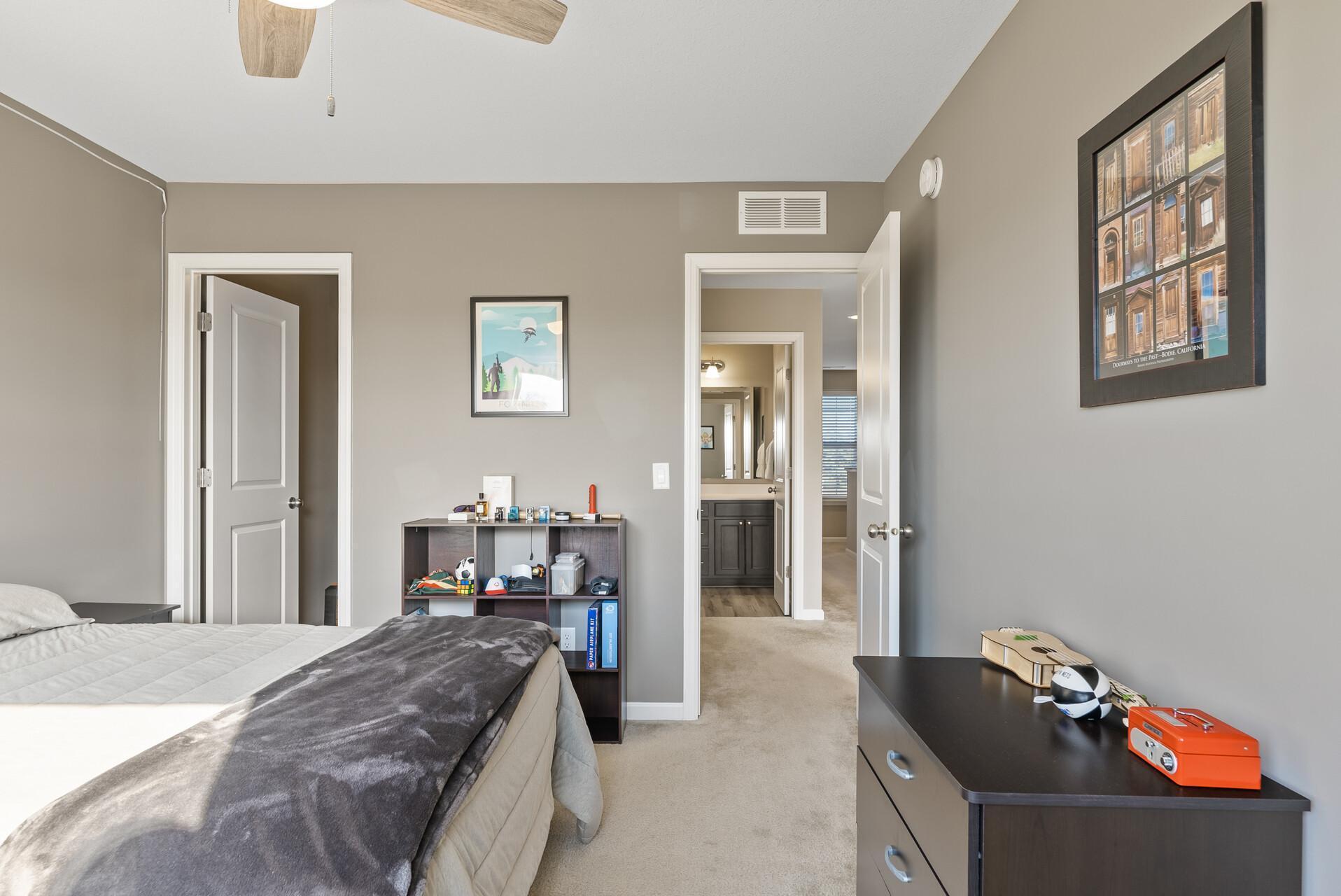 5639 Cheshire Lane, Plymouth, Minnesota image 37