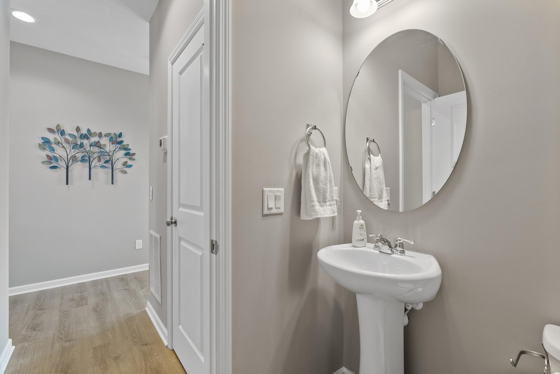 5639 Cheshire Lane, Plymouth, Minnesota image 22