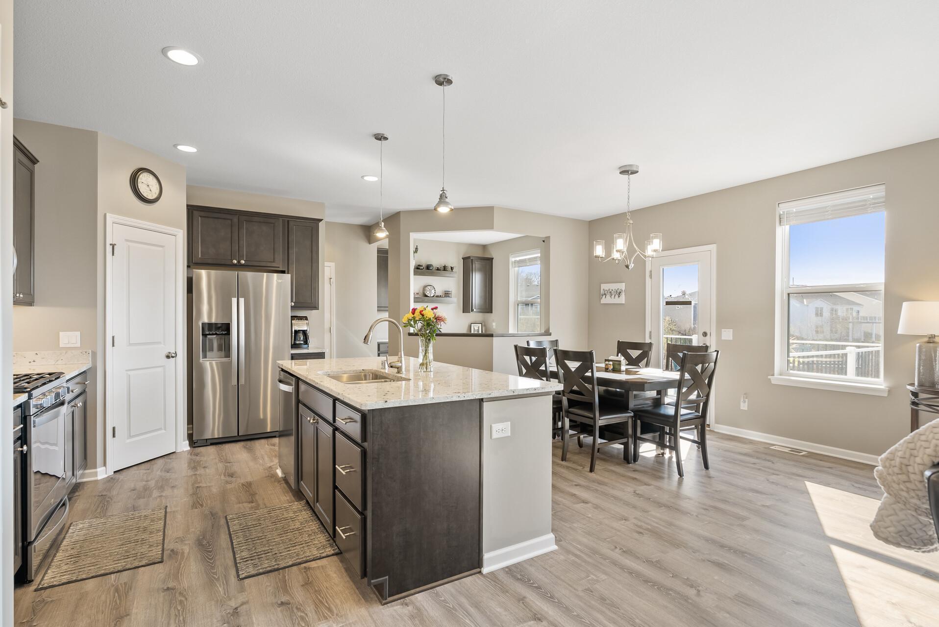 5639 Cheshire Lane, Plymouth, Minnesota image 10