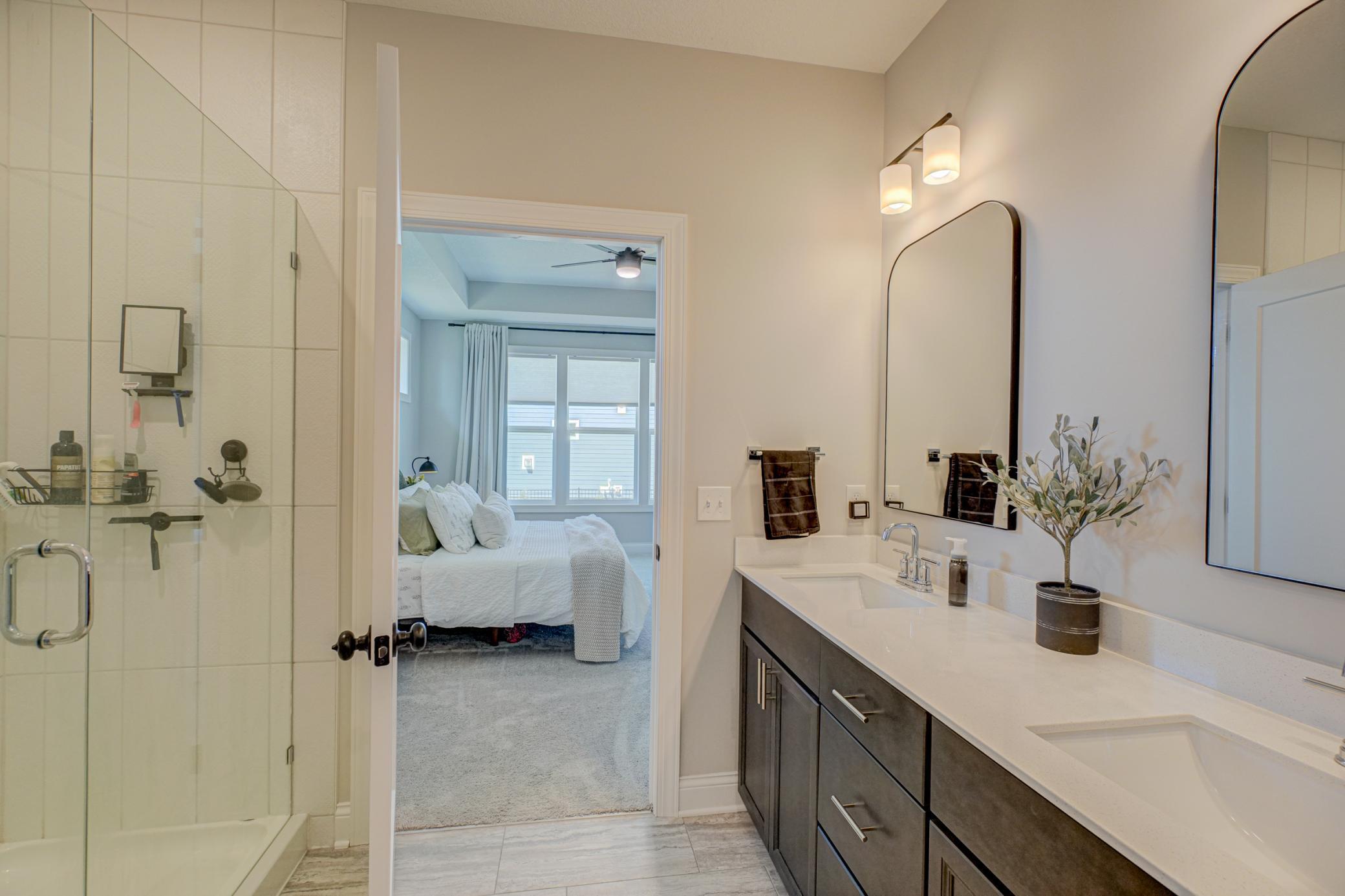 4860 Briarcroft Lane, Woodbury, Minnesota image 34