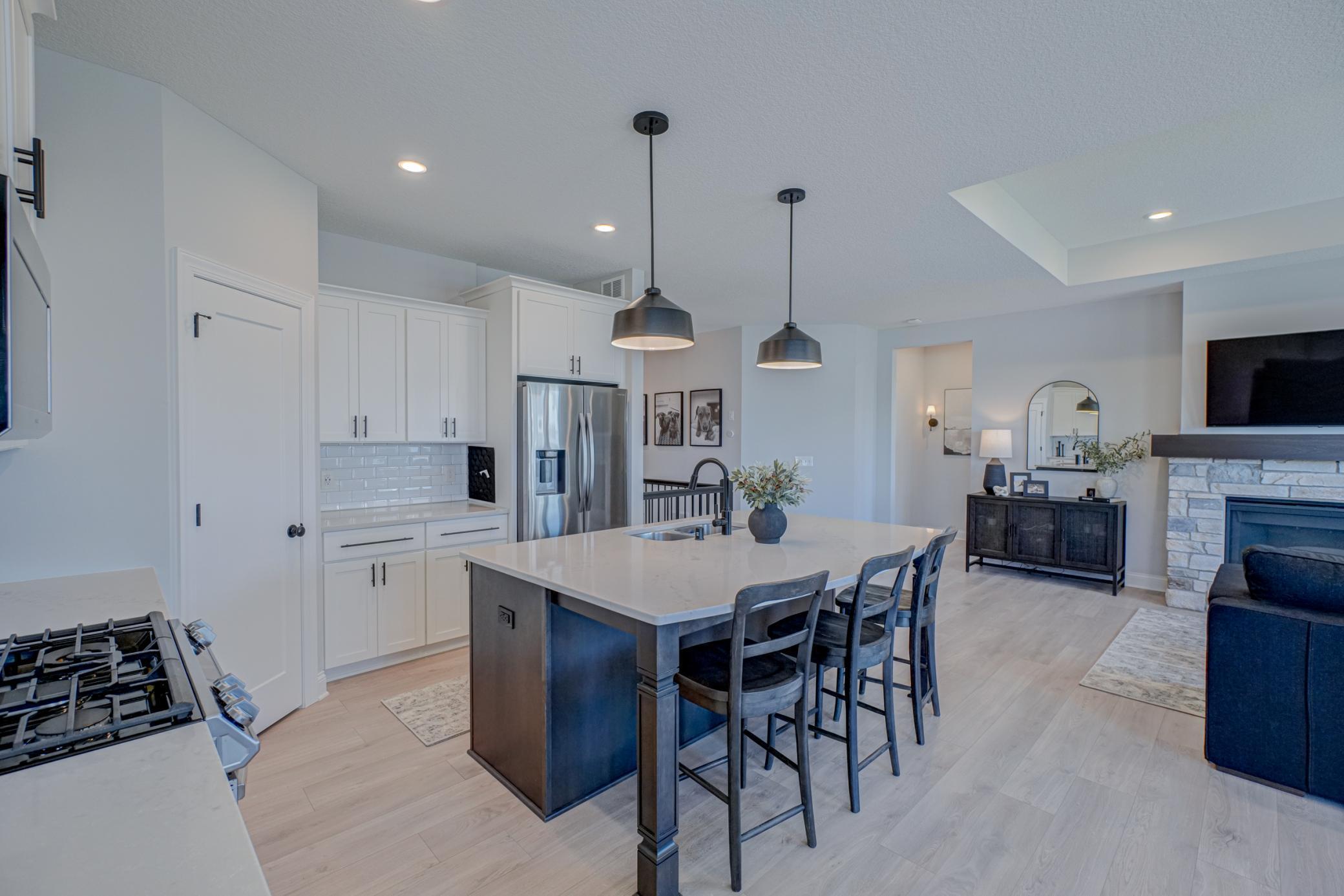 4860 Briarcroft Lane, Woodbury, Minnesota image 19