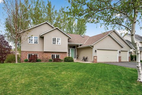 Homes For Sale - 7148 Maryland Circle<br/> Savage, MN 55378
