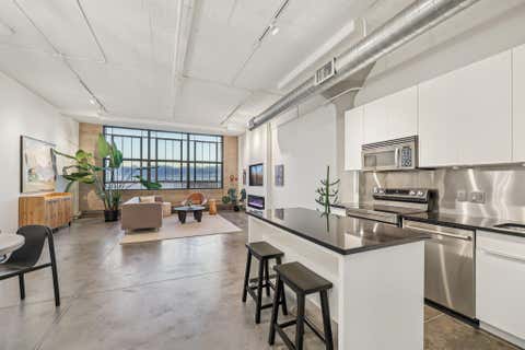 Condo For Rent - 2929 Chicago Ave Ave<br/> Minneapolis, MN 55407