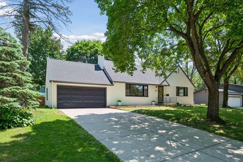 Homes For Sale - 2670 Regent Avenue<br/> Hennepin County, Minneapolis, MN 55422