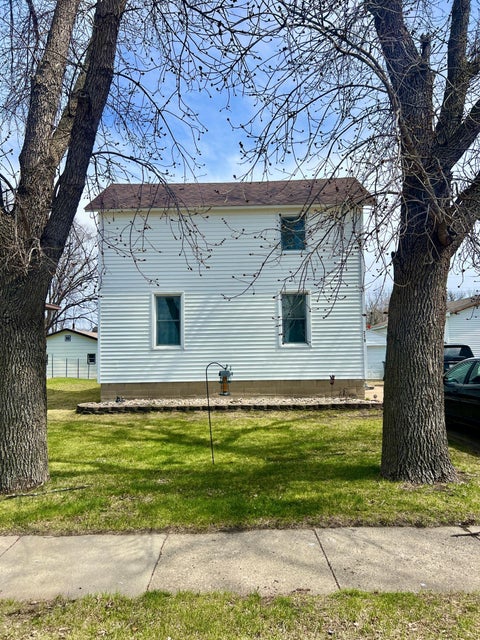 Homes For Sale - 219 N Grant Street<br/> Grant County, Milbank, SD 57252