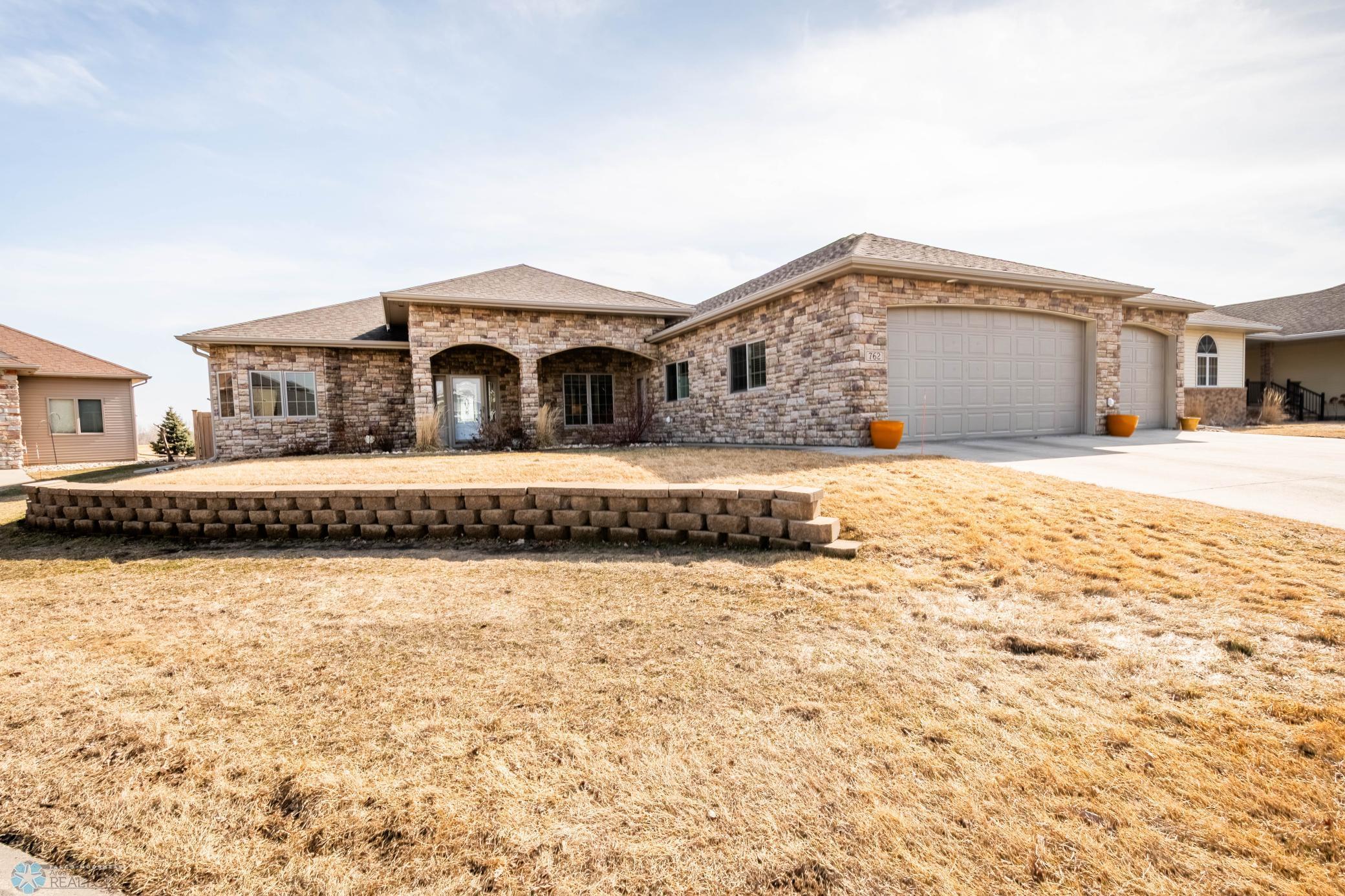 762 36th Street, Moorhead, Minnesota image 1