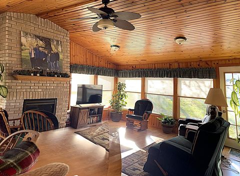 Apartment For Sale - 335 E Sorenson Avenue<br/> Swift County, Appleton, MN 56208