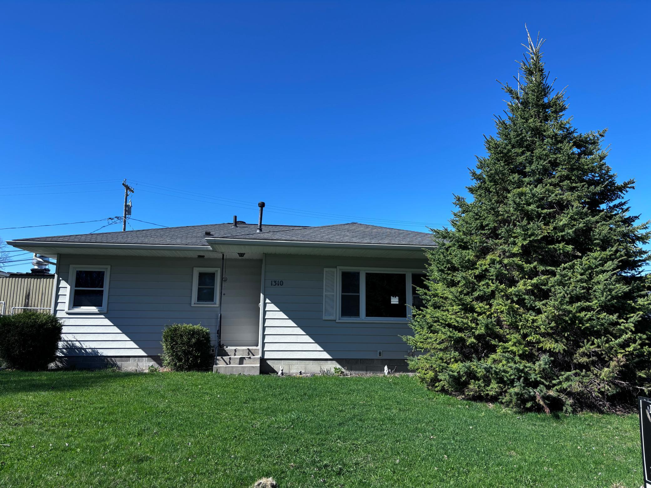 1310 Beyer Drive, International Falls, Minnesota image 1