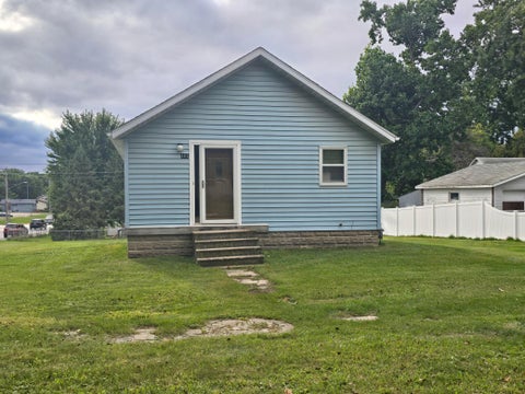 Homes For Sale - 401 1st Avenue<br/> Olmsted County, Byron, MN 55920