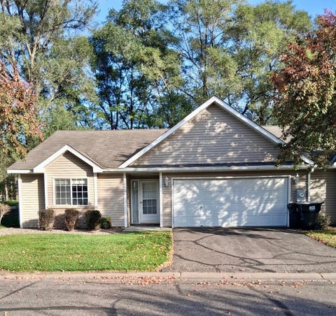 Townhouse For Sale - 11521 Poppy Street<br/> Coon Rapids, MN 55433