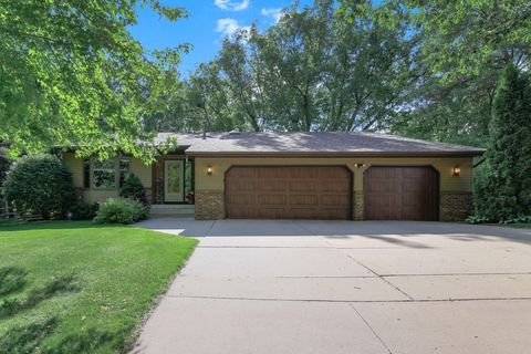 Homes For Sale - 1935 Humboldt Avenue<br/> Saint Paul, MN 55118