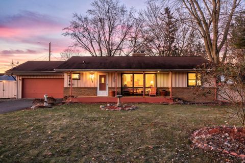 Homes For Sale - 3584 Midland Avenue<br/> Saint Paul, MN 55110