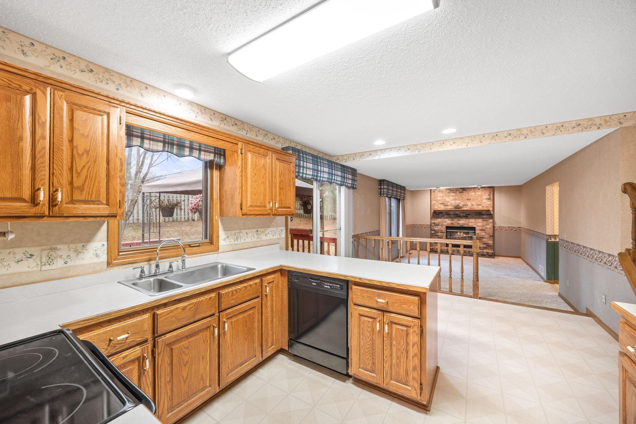 1740 123rd Lane, Minneapolis, Minnesota image 7