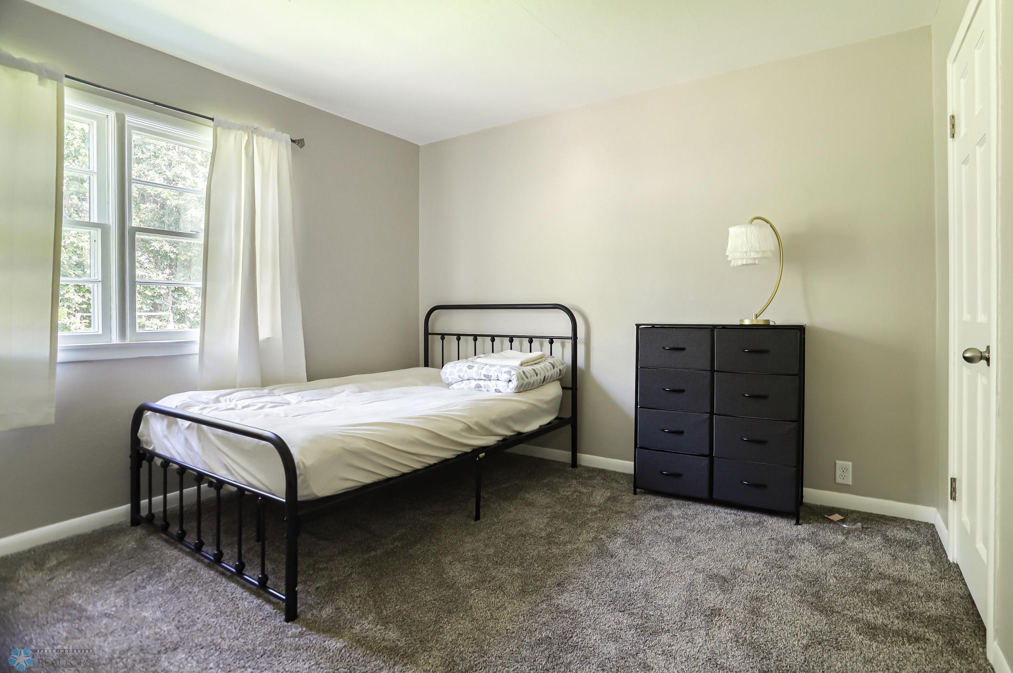 Fargo, North Dakota 58103, United States, 4 Bedrooms Bedrooms, ,1 BathroomBathrooms,Residential,Pending,46906