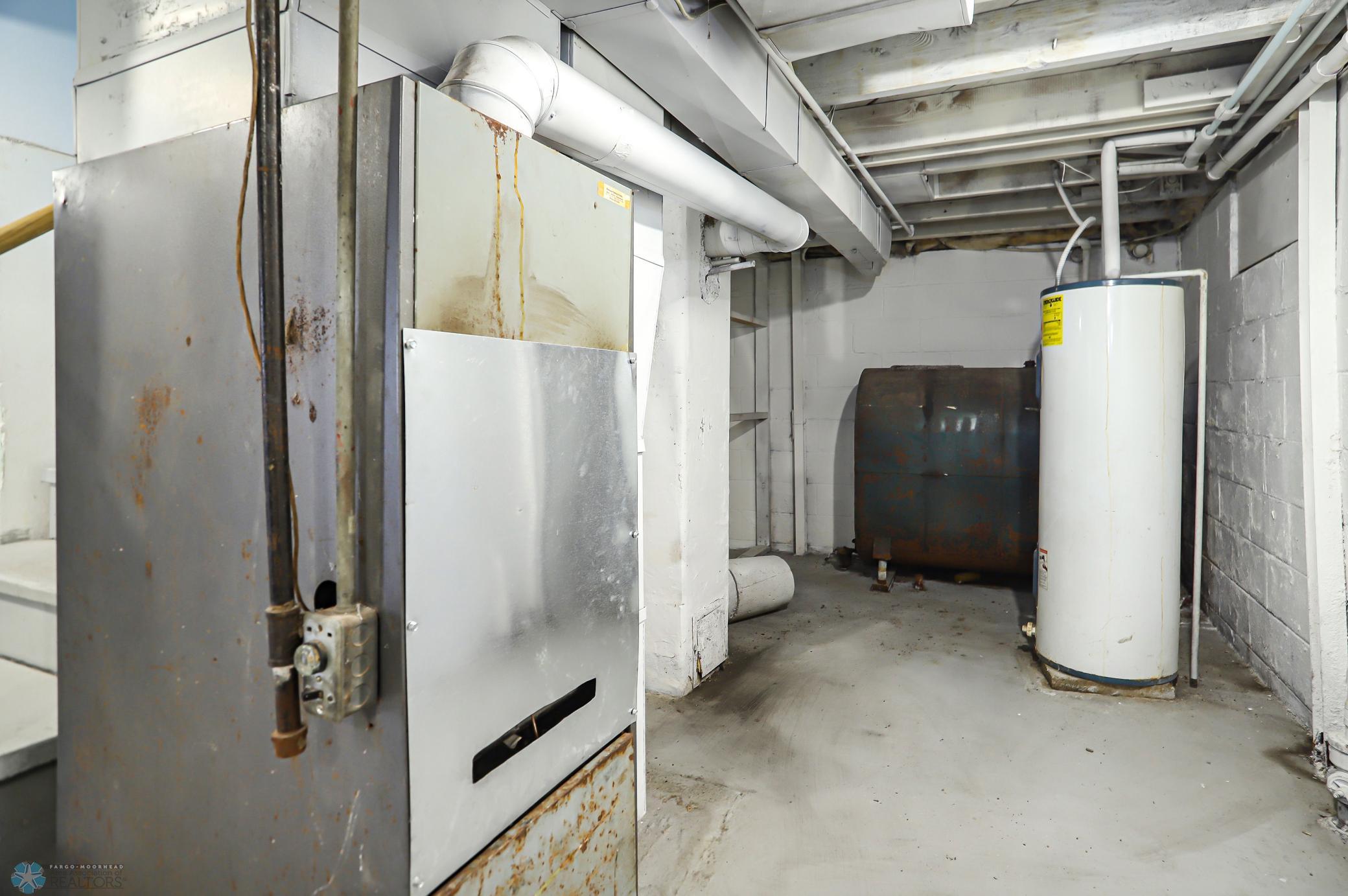 Fargo, North Dakota 58103, United States, 4 Bedrooms Bedrooms, ,1 BathroomBathrooms,Residential,Pending,46906