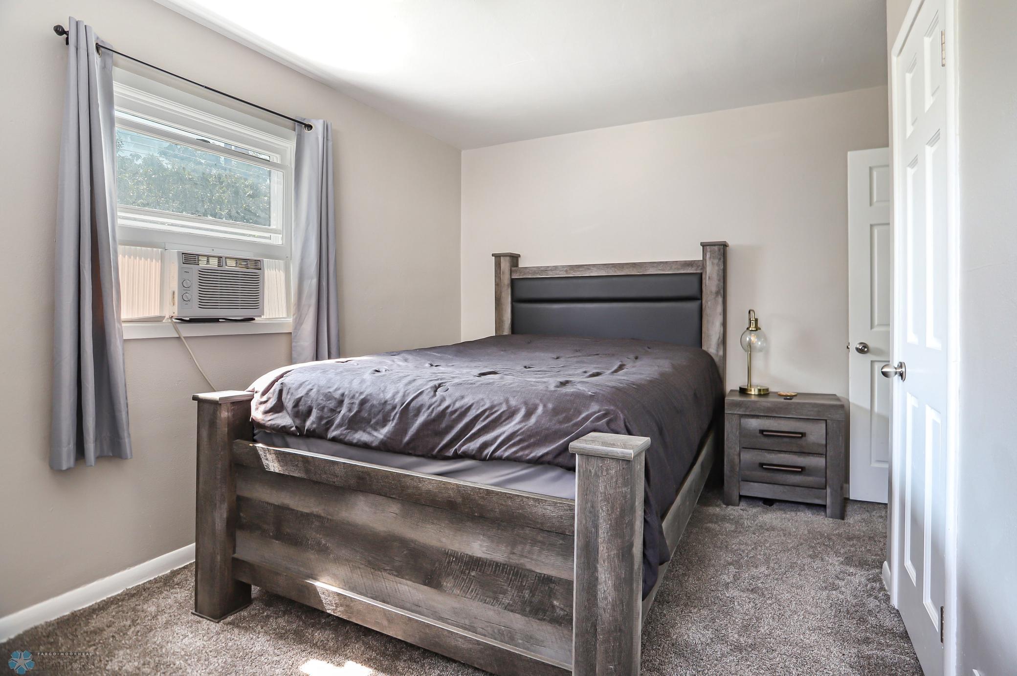 Fargo, North Dakota 58103, United States, 4 Bedrooms Bedrooms, ,1 BathroomBathrooms,Residential,Pending,46906