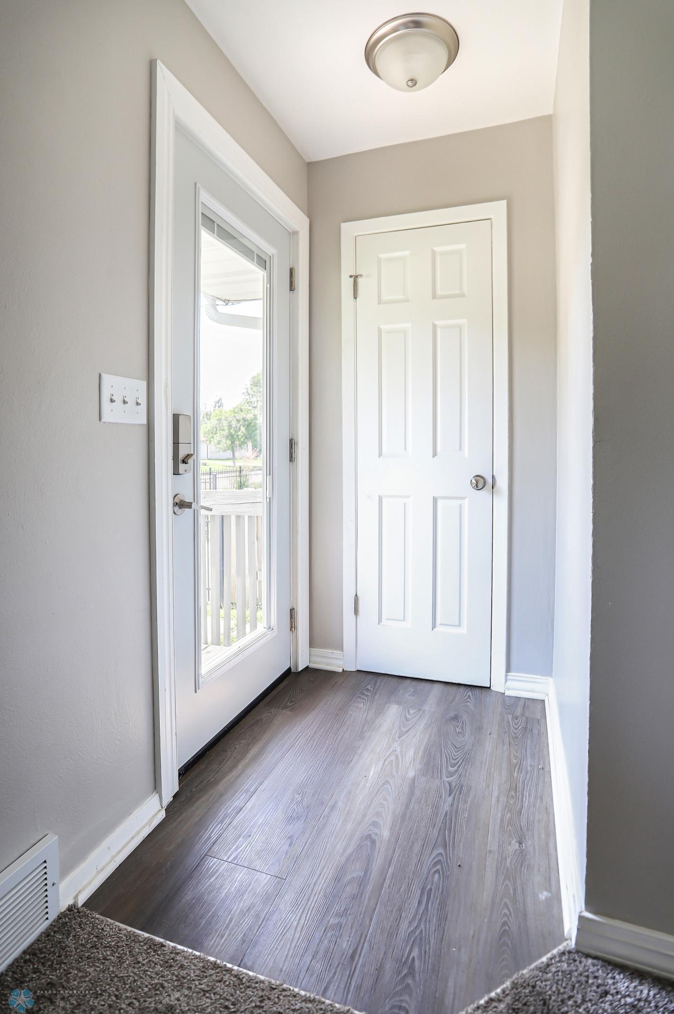 Fargo, North Dakota 58103, United States, 4 Bedrooms Bedrooms, ,1 BathroomBathrooms,Residential,Pending,46906