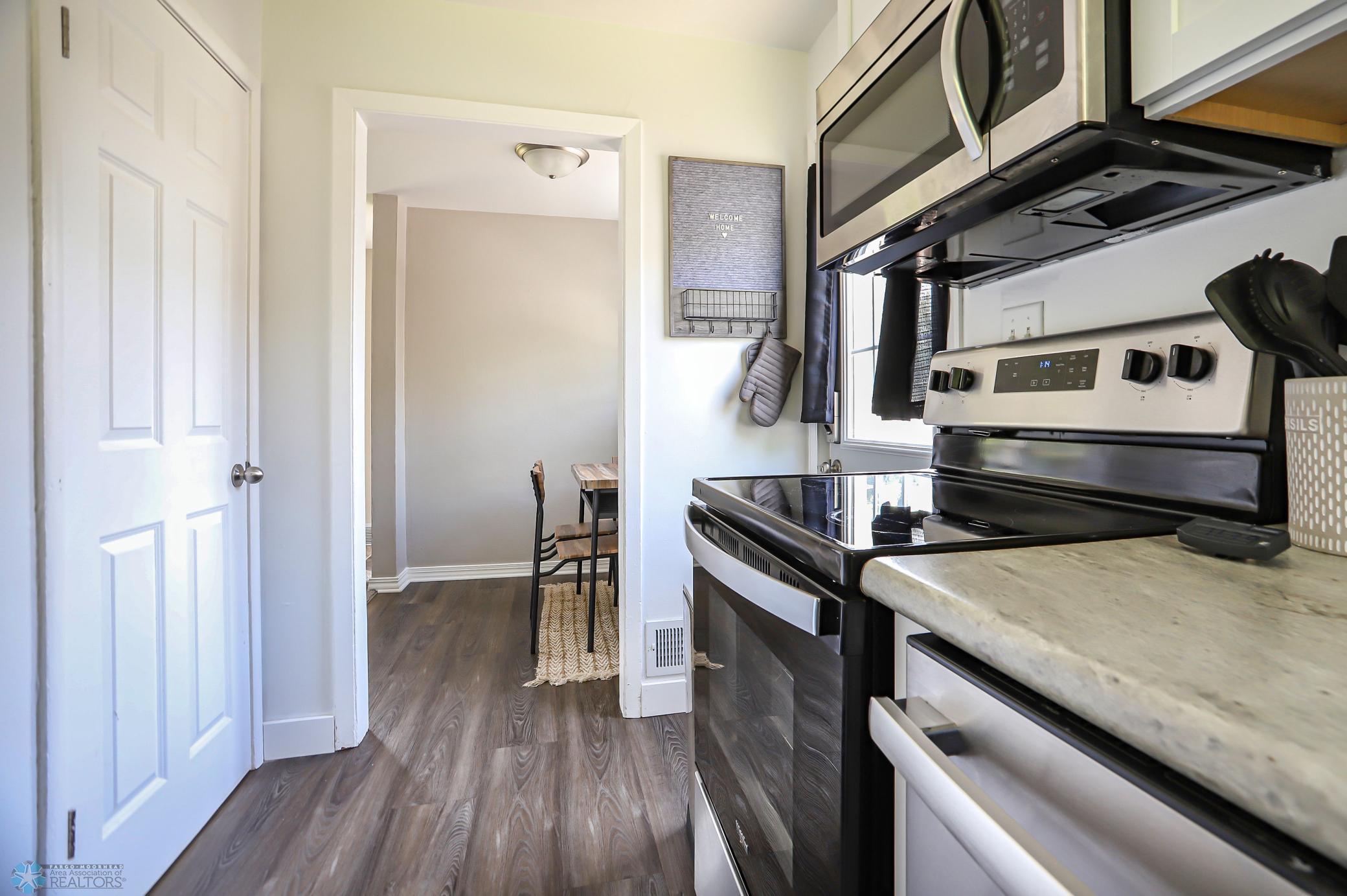 Fargo, North Dakota 58103, United States, 4 Bedrooms Bedrooms, ,1 BathroomBathrooms,Residential,Pending,46906