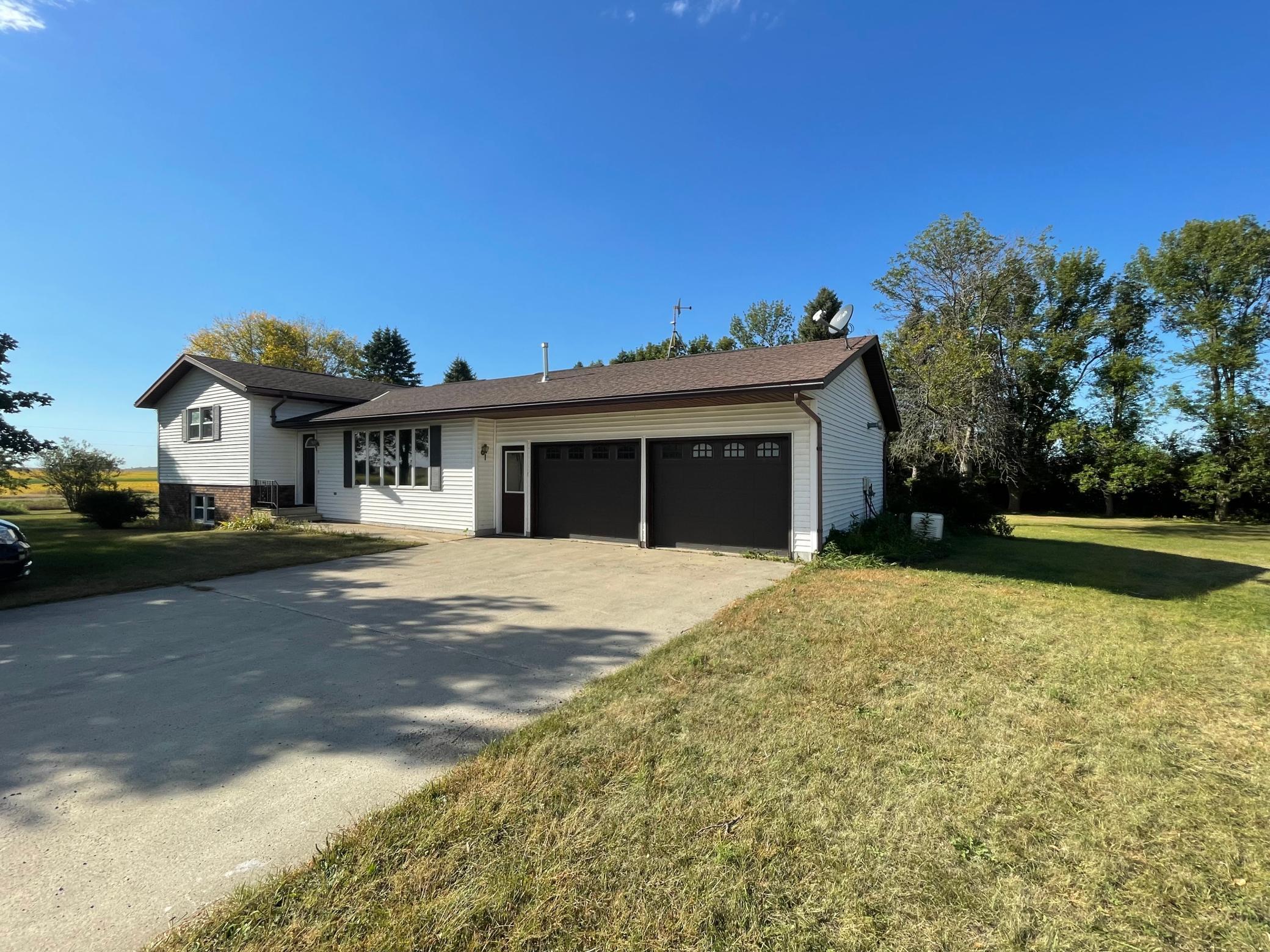 23637 Eagle Avenue, Lucan, Minnesota image 1