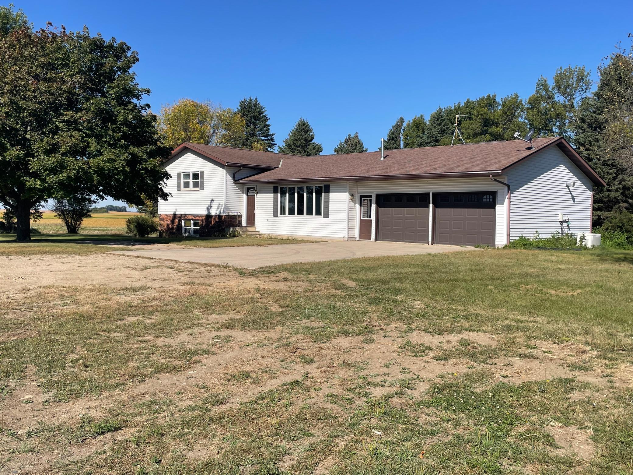 23637 Eagle Avenue, Lucan, Minnesota image 2
