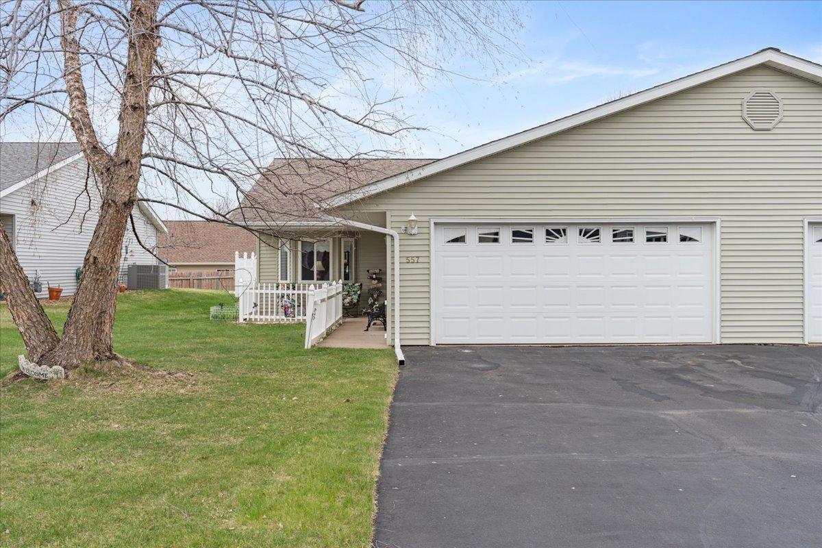 557 Meadows Drive, Hammond, Wisconsin image 2