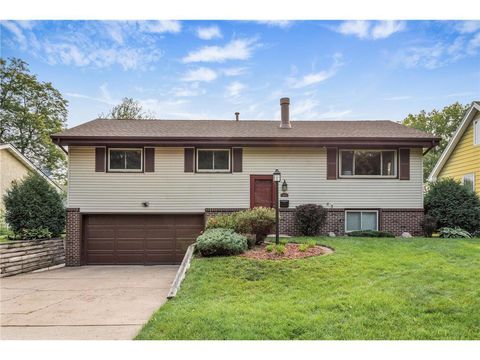 Homes For Sale - 4520 Perry Avenue<br/> Minneapolis, MN 55422