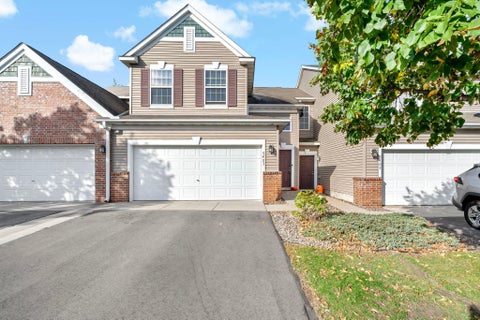 Townhouse For Sale - 5403 Elm Grove Avenue<br/> New Hope, MN 55428