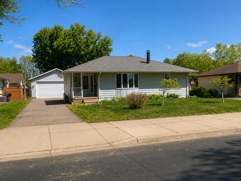 Homes For Sale - 407 18th Street<br/> Hastings, MN 55033