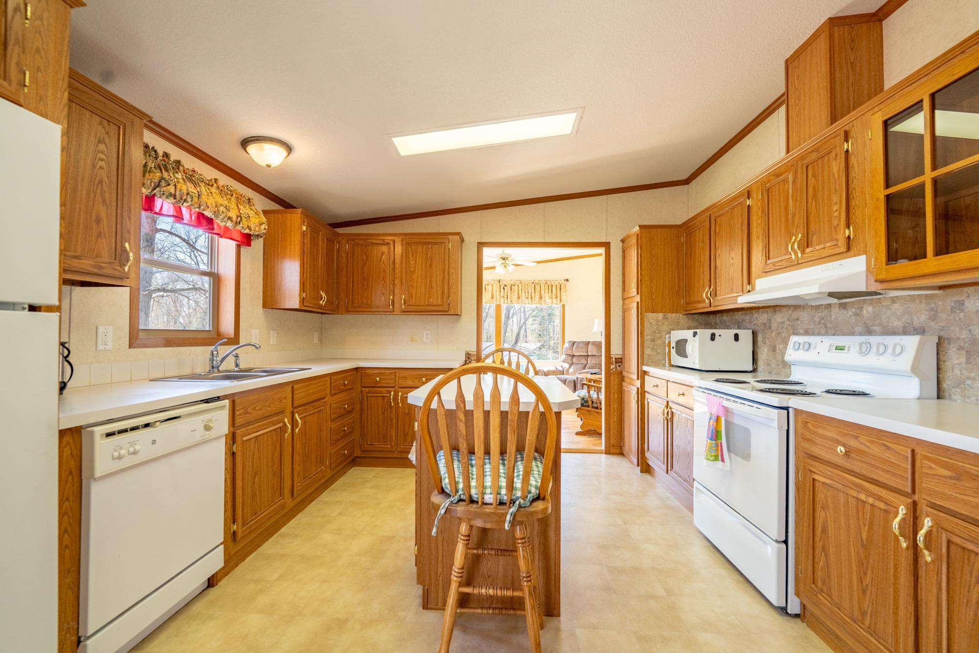 36768 Tamarack Road, Crosslake, Minnesota image 12