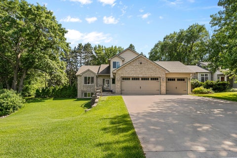 Homes For Sale - 408 Coyote Trail<br/> Circle Pines, MN 55014