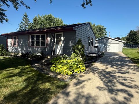 Homes For Sale - 508 3rd Avenue<br/> Byron, MN 55920