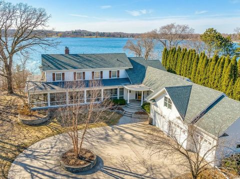 Homes For Sale - 5375 Carlson Road<br/> Ramsey County, Saint Paul, MN 55126