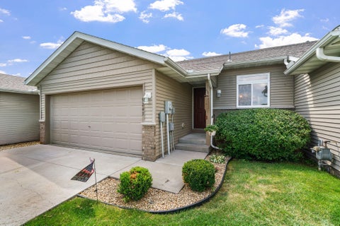 Townhouse For Sale - 9243 Goodrich Drive<br/> Monticello, MN 55362