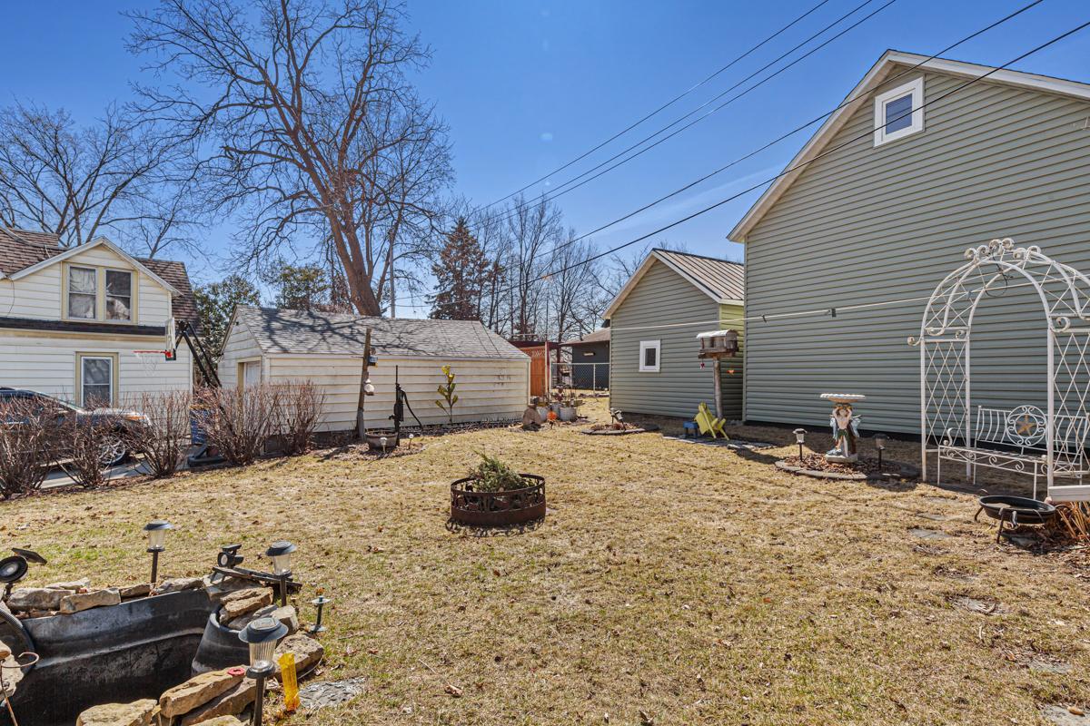 423 Flowervale Street, Owatonna, Minnesota image 9
